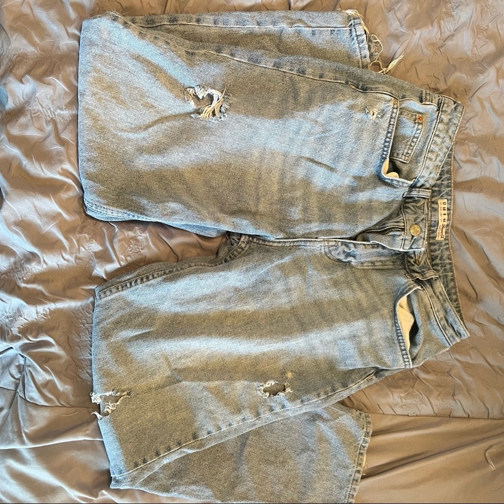 Mom jeans - primark ripped design​
